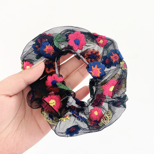 Moño para Cabello con Flores Bordadas en Malla - Image 11