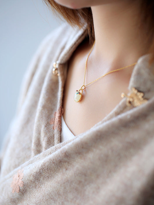 Colgante de Plata Esterlina con Jade Hetian para Mujer - Little Silversmith - Image 10