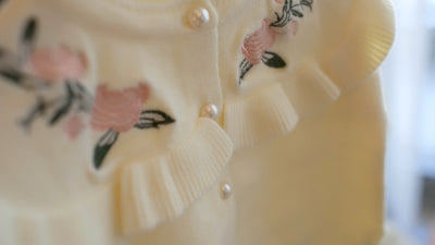 Cardigan de Cuello Redondo con Bordado Delicado - Image 14