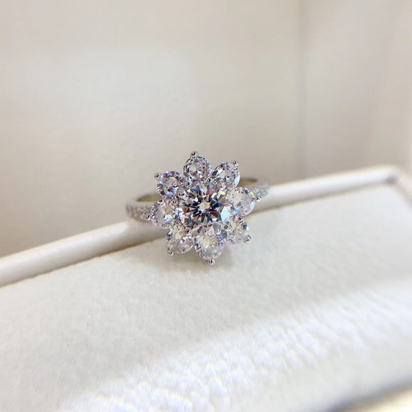 Anillo de Moissanita Flor de Girasol para Mujer