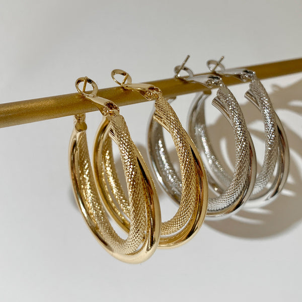 Aretes Redondos Retro Francés con Textura Esmerilada - Diseño Minimalista Versátil