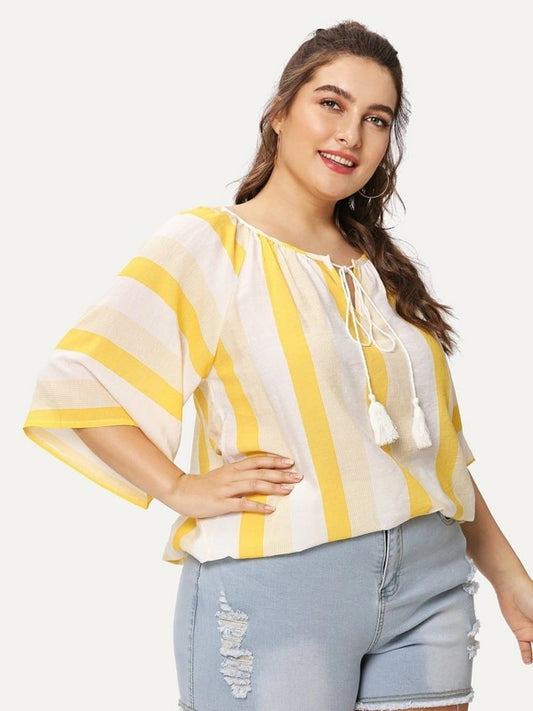 Blusa Rayada Suelta con Manga Corta y Detalle de Flecos