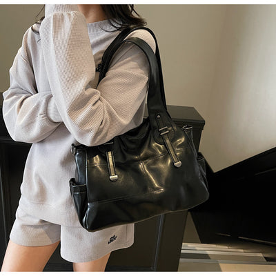 Bolso de Cuero Suave Grande con Bandolera Ajustable para Mujer - Image 13