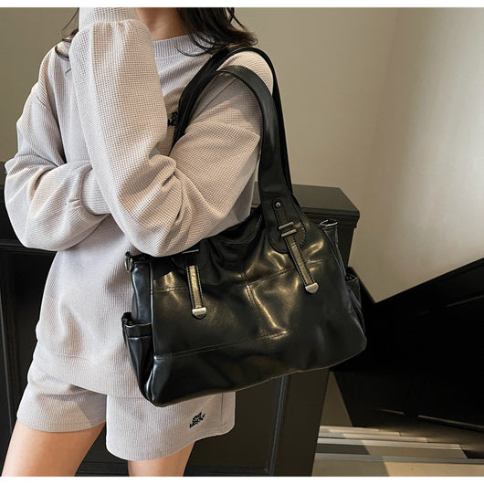 Bolso de Cuero Suave Grande con Bandolera Ajustable para Mujer - Image 13