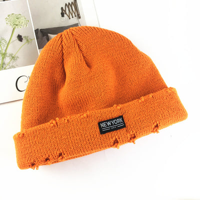 Gorro Tejido con Protección de Oídos y Parches de Moda - Image 12
