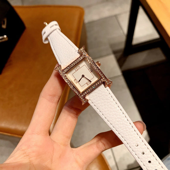 Reloj de Dama con Diamantes y Movimiento de Cuarzo