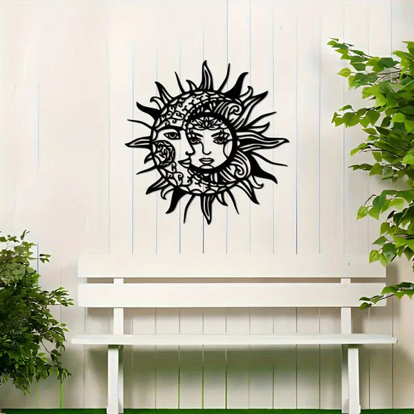 Adorno Metálico Sol y Luna con Diseño Geométrico