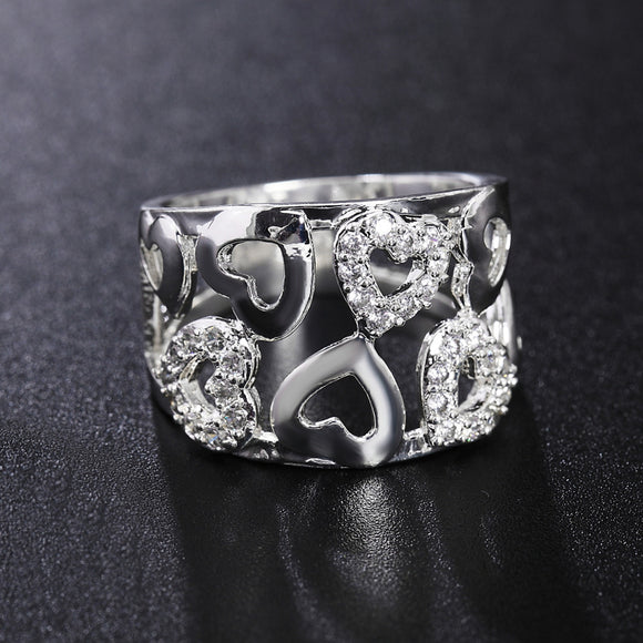 Anillo Corazón Calado con Diamantes