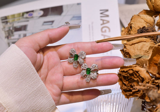 Aretes de Plata Esterlina con Esmeralda Verde en Forma de Moño - Image 24