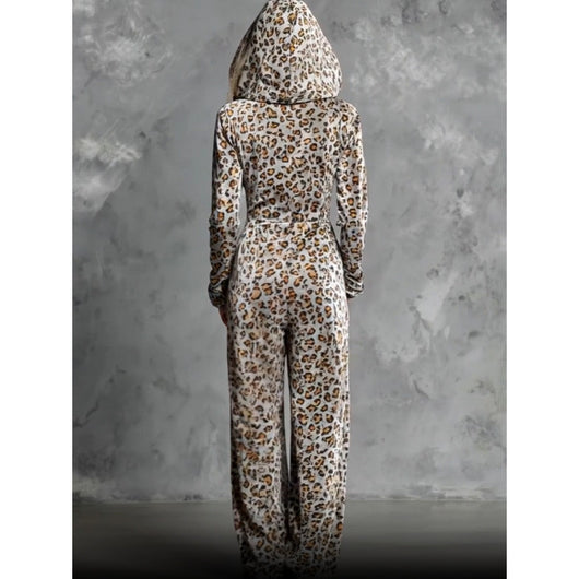 Jumpsuit Leopardo Terciopelo Oversize con Capucha - Image 3