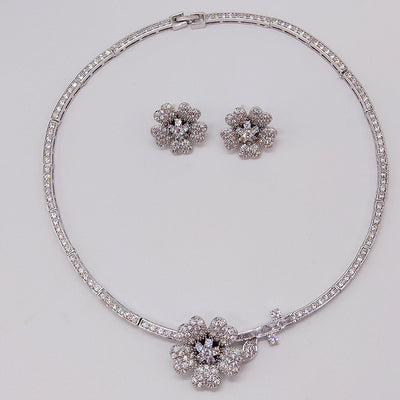 Conjunto de Collar y Aretes Camelia con Circonita - Image 6