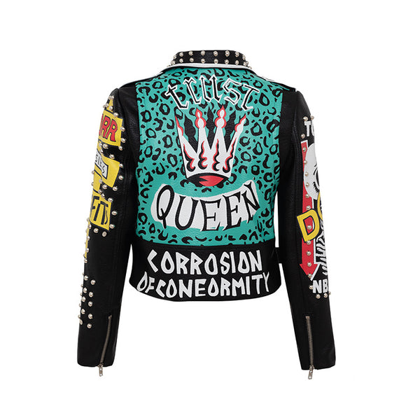 Chaqueta de Cuero Biker con Estampado Graffiti Punk y Insignias Contrastantes
