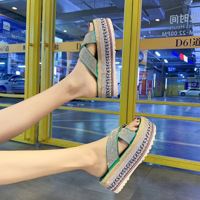 Pantuflas Plataforma Impermeables con Strass y Tejido Cruzado para Mujer - Image 10