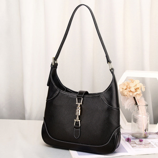 Bolsa Axilar de Cuero Suave para Mujer - Bandolera Compacta - Image 3