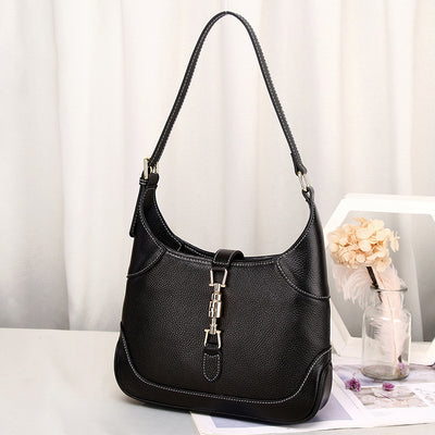 Bolsa Axilar de Cuero Suave para Mujer - Bandolera Compacta - Image 3