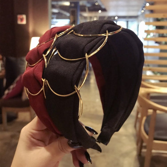 Diadema Ancha Dorada con Tejido Cruzado y Aro para Mujer