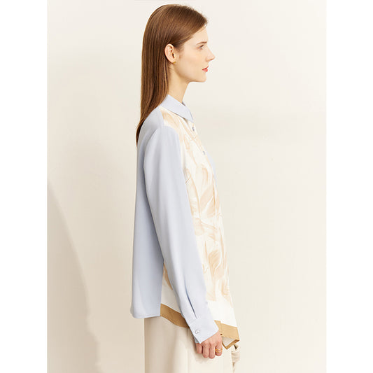 Blusa Satinada Blanca de Largo Medio con Diseño Asimétrico - Image 2