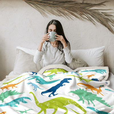 Manta de Lana de Cordero Dinosaurio - Suave, Cálida y Versátil - Image 3