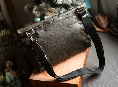 Bolso Bandolera de Cuero para Hombre con Múltiples Bolsillos - Image 7