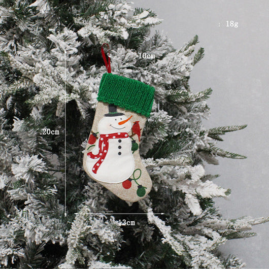 Calcetines Navideños Artesanales de Tela con Decoración Creativa - Image 7