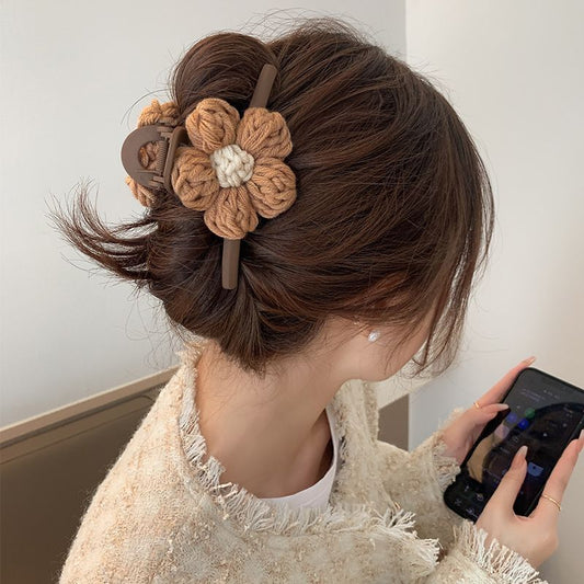 Pinza Floral de Lana Elegante para el Cabello - Clip Trasero Premium - Image 2