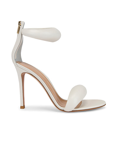 Sandalias de Tacón Stiletto Dorado con Tira Única - Image 3