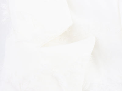 Abrigo de Mujer con Textura de Borlas Elegante - Image 8