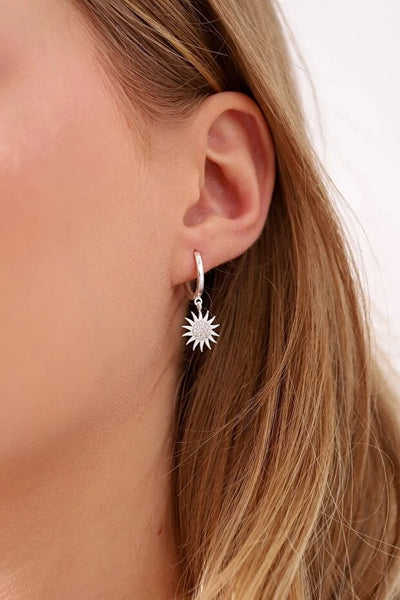 Aretes de Plata con Circonita Blanca Diseño Sol