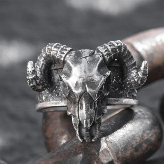 Anillo de Calavera Carnero Punk en Acero Inoxidable