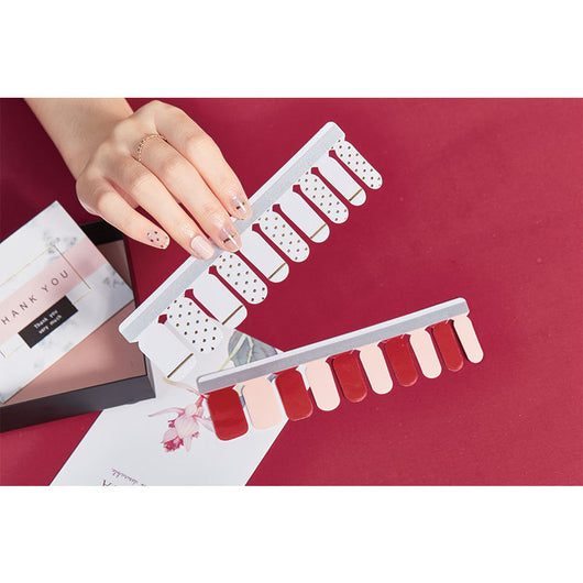Pegatinas de Uñas Desprendibles con Diseños de Moda Internacional - Image 14