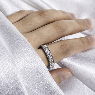 Anillo de Moissanita para Mujer Plata 925 con Diamantes en Línea Simple
