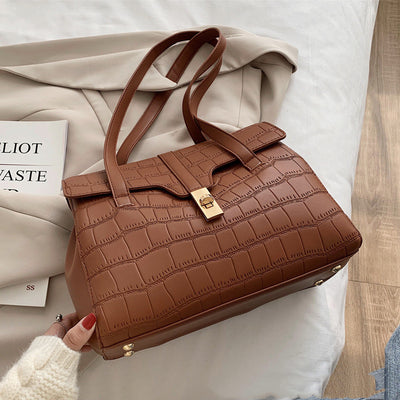 Bolsa de Hombro Portátil para Mujer con Textura Moderna - Image 8