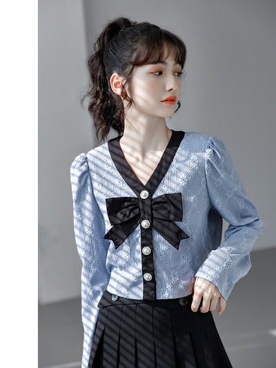 Blusa Elegante con Volantes y Escote en V - Image 3