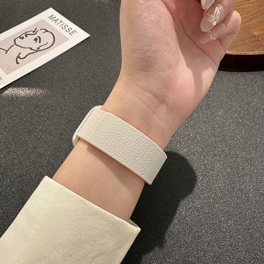 Correa Magnética para iWatch S10 Patrón Litchi Silicona Suave - Image 46