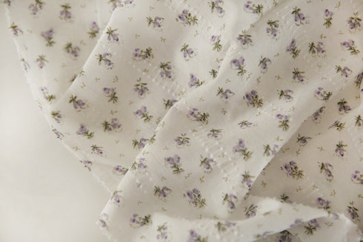 Tela Jacquard de Algodón Estampado Floral Púrpura Estilo Vintage Francés - Image 3