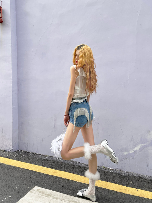 Shorts de Mezclilla con Detalles de Strass y Borlas para Mujer - Image 22