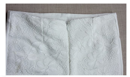Pantalones Lápiz para Mujer con Detalles de Encaje - Image 14