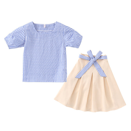 Matching mother and daughter in Korean fashion two-piece suits, featuring red and white striped tops and cream pleated midi skirts. - Image 7