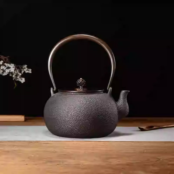 Tetera de Hierro Fundido Artesanal con Técnica de Colada Perdida