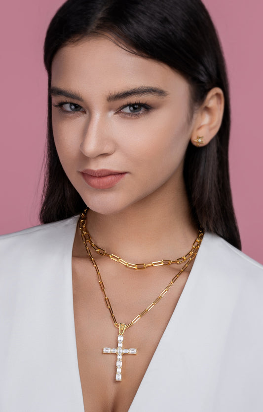 Collar de Plata con Moissanita: Joya Minimalista Elegante Chapada en Oro