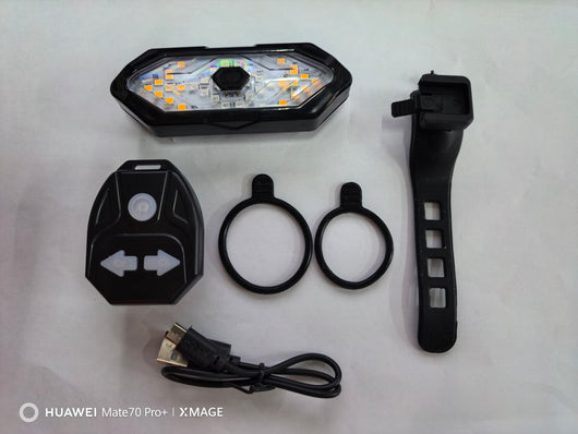 Luz Trasera de Bicicleta con Control Remoto, Claxon y Recarga USB - Image 6