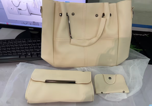 Bolso Bandolera Multifuncional para Mamá con Tres Compartimentos y Detalles en Borlas - Image 7