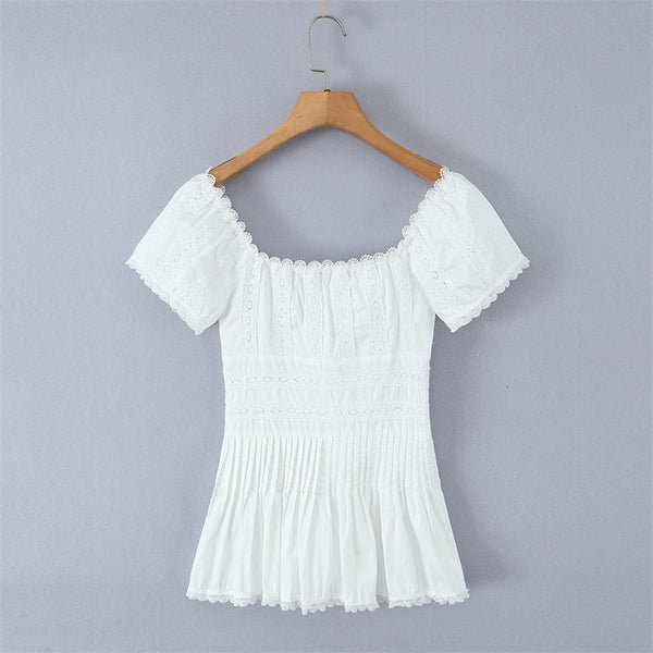 Blusa Elegante de Encaje Francés Confeccionada a Mano con Pliegues y Parches