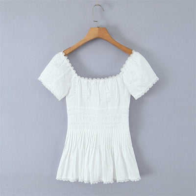 Blusa Elegante de Encaje Francés Confeccionada a Mano con Pliegues y Parches - Image 2