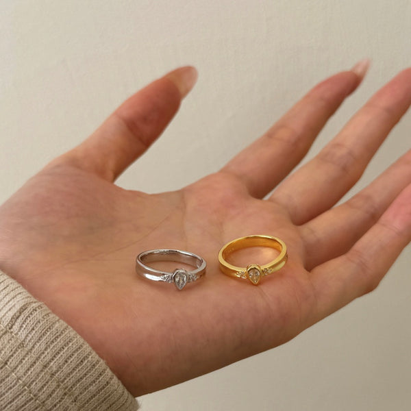 Anillo Retro de Mujer en Metal con Forma de Pera y Acabado Cepillado