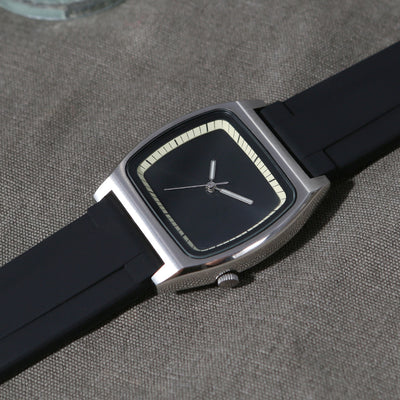 Reloj de Pulsera Minimalista Cuadrado sin Logo - Diseño Versátil - Image 39