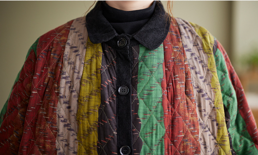 Abrigo Acolchado Étnico Retro para Mujer - Diseño Literario y Artístico - Image 11