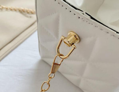 Bolsa Bandolera Bucket con Cadena de Moda - Image 20