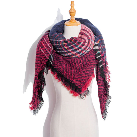 Chal Triangular Escocés para Otoño e Invierno - Amplio y Versátil - Image 57