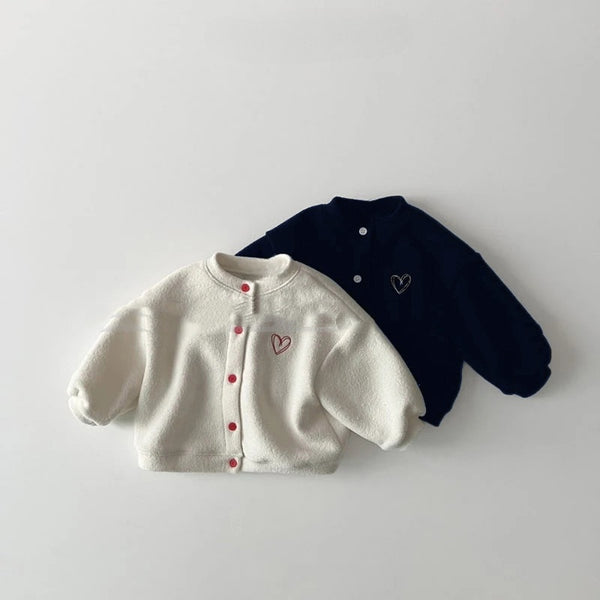 Chamarra Fleece con Botones de Contraste y Bordado Love